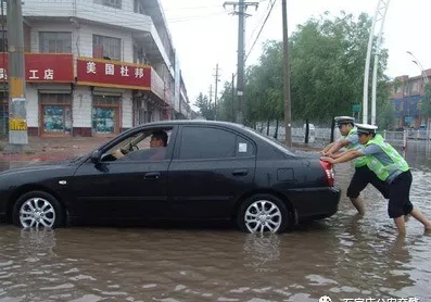 雨季来临教你安全行车